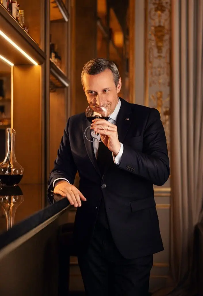 sommelier